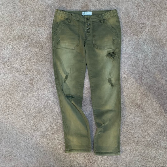 free people Mountaineer Destroyed Jeans . - Picture 8 of 11